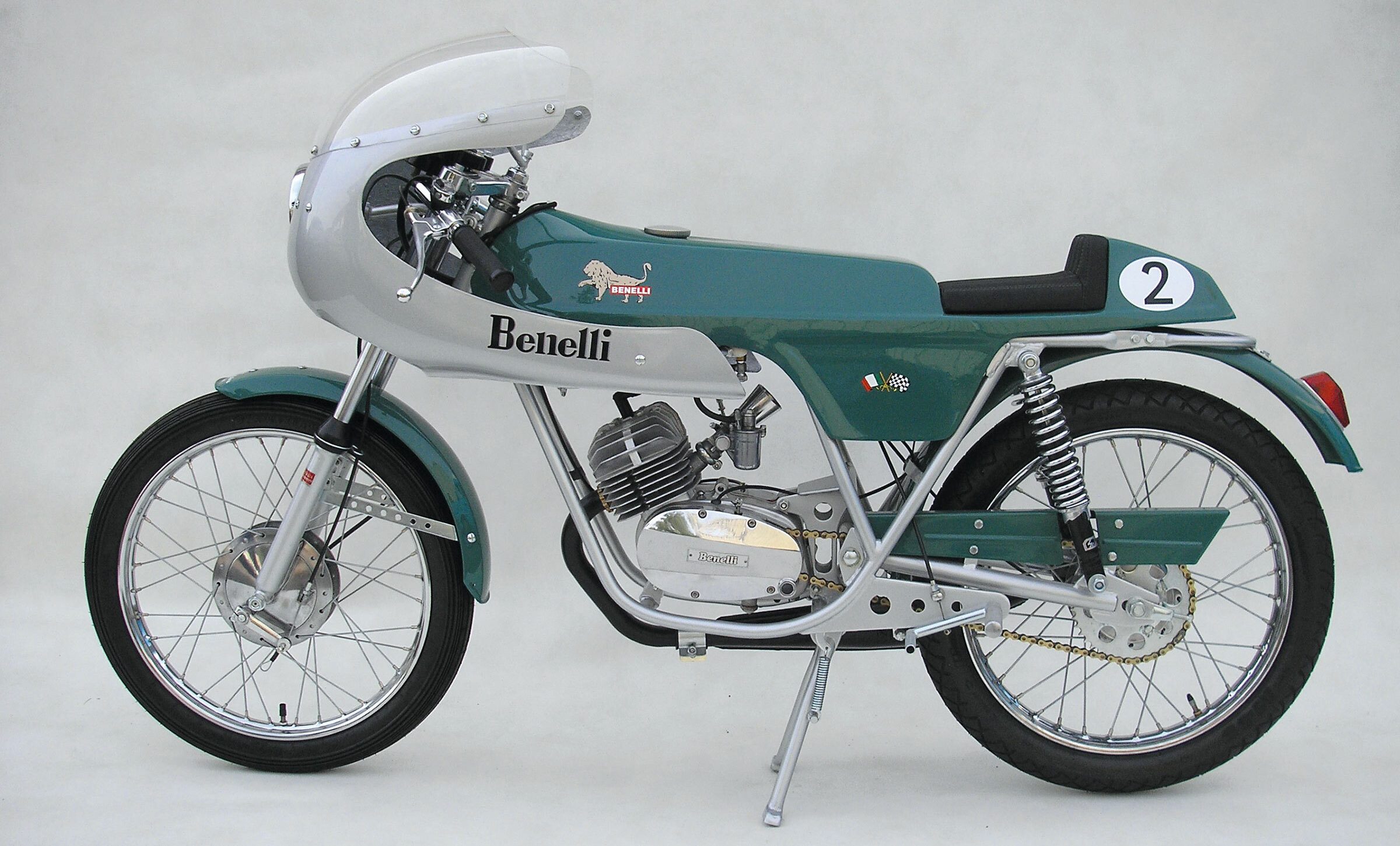 Benelli cafe racer 2