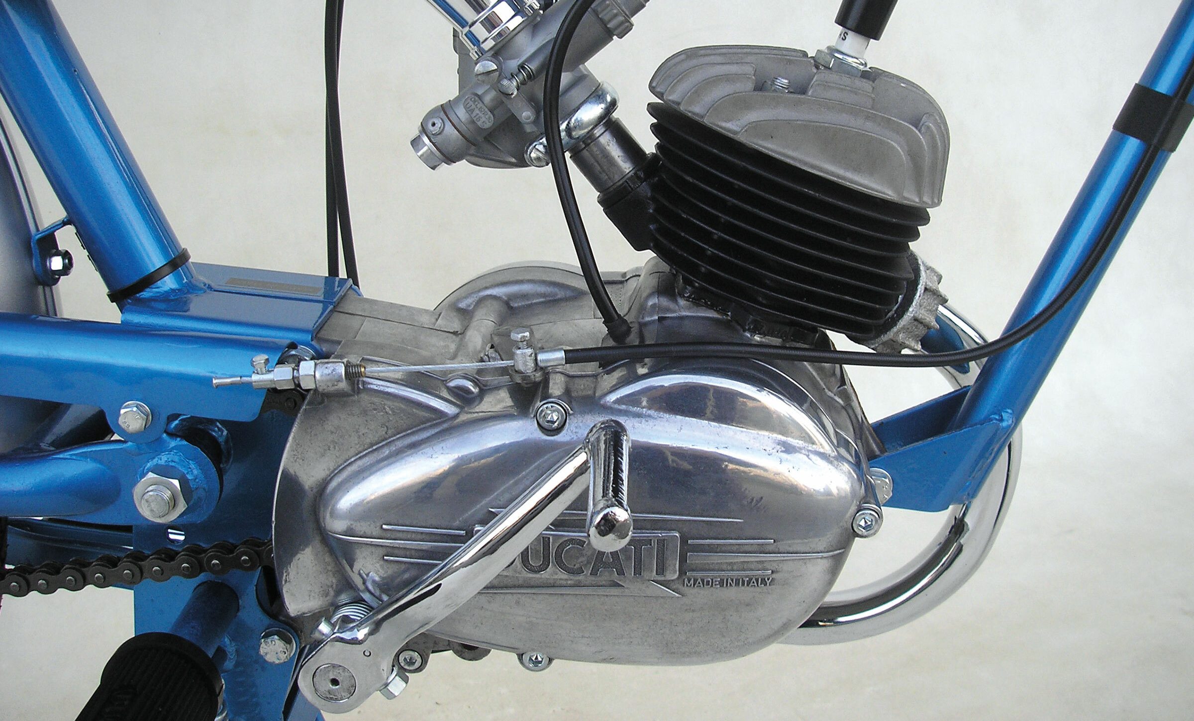 Ducati sport 48 6